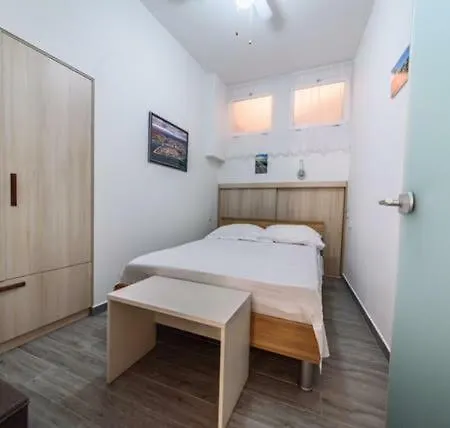 Mila Adria Apartamento Zadar